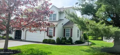 35 Highpointe Dr, Troy, NY 12182