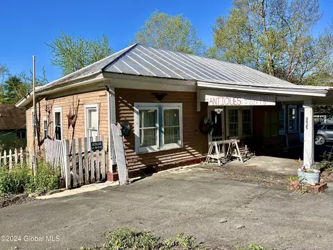 2025 Us Rt 20, Nassau, NY 12123