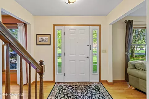 4043 Ryan Pl, Schenectady, NY 12303 photo 6