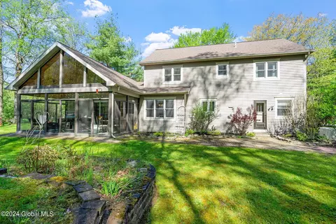 4043 Ryan Pl, Schenectady, NY 12303 photo 4