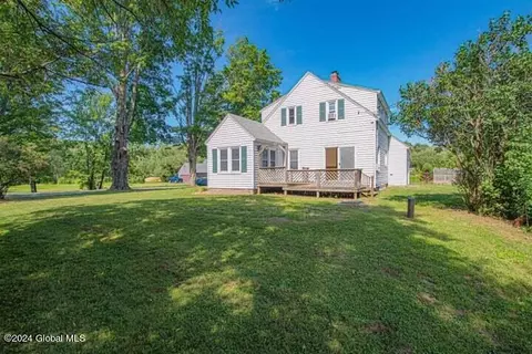 2258 County Hwy 107, Amsterdam, NY 12010