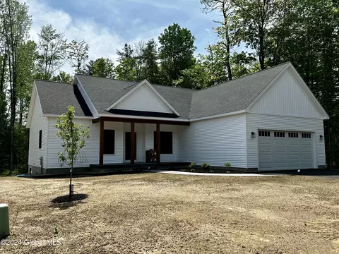 105 Dandelion Dr, Wilton, NY 12831