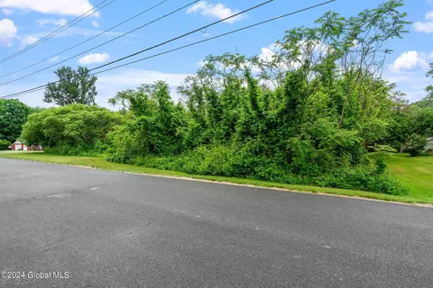 lot2 Champagne Dr, Schodack, NY 12033