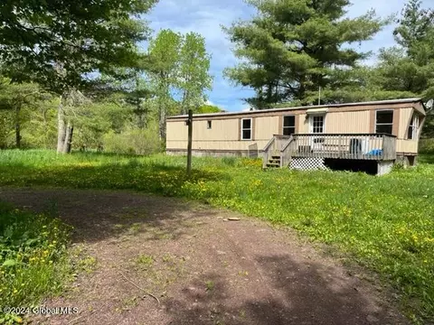 1192 Champlin Rd, Jefferson, NY 12093