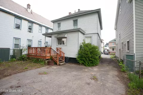 39 James St, Schenectady, NY 12304 photo 18