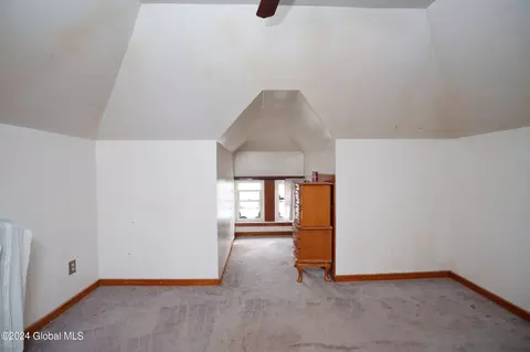 39 James St, Schenectady, NY 12304 photo 15