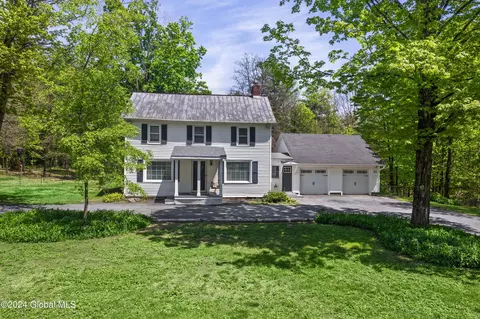 125 Taylor Rd, Gansevoort, NY 12831