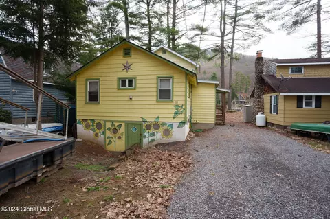 14 Service Dr, Hadley, NY 12835