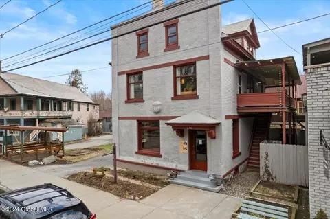 274 Main St, North Creek, NY 12853