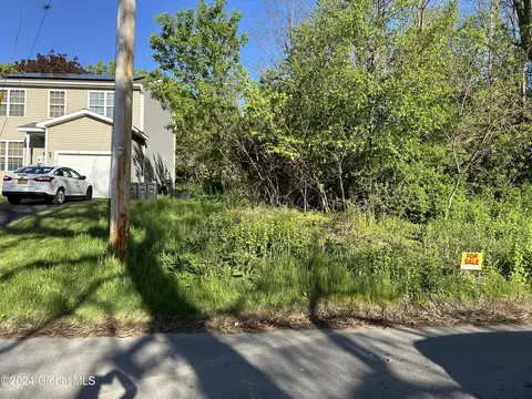 L33 Verona Avenue, Schenectady, NY 12308