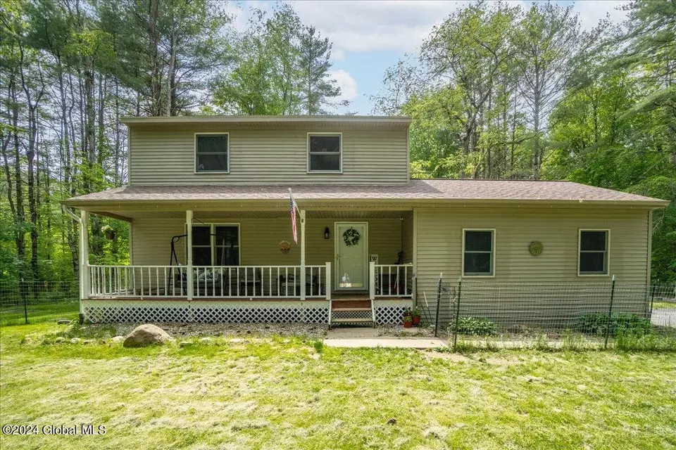 861 Middleline Rd, Ballston Spa, NY 12020 40 Photos Movoto