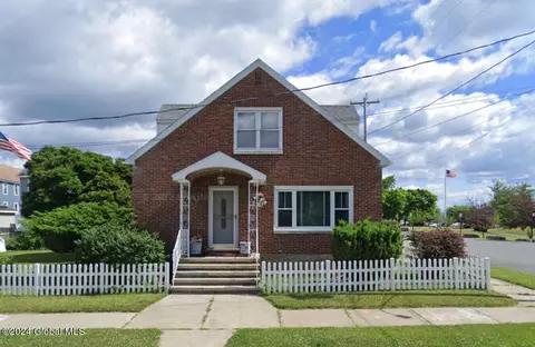 93 Hudson Ave, Cohoes, NY 12047