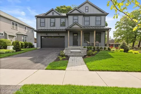24 Doten Ave, Saratoga Springs, NY 12866