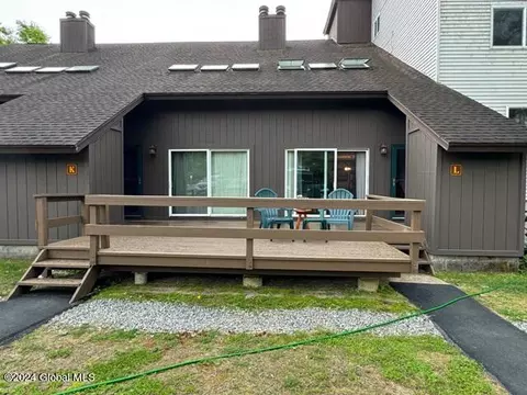 112 Green Mansion Rd #11-L, Chestertown, NY 12817