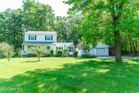 191 Cramer Rd, Malta, NY 12020