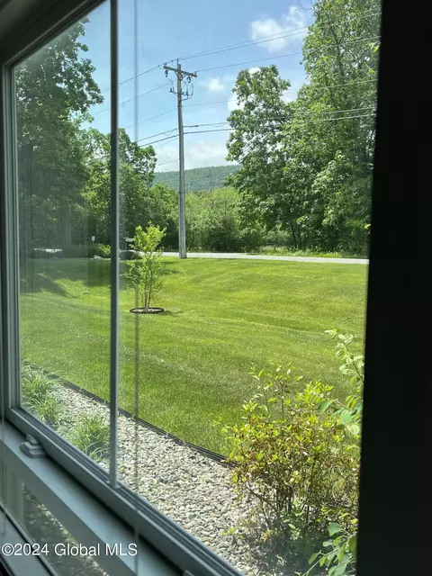 705 Heather Ln, Altamont, NY 12009 photo 33