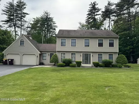 596 Luzerne Rd, Queensbury, NY 12804