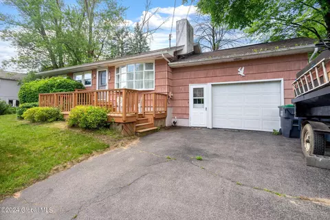 41 Waterman Ave, Albany, NY 12205
