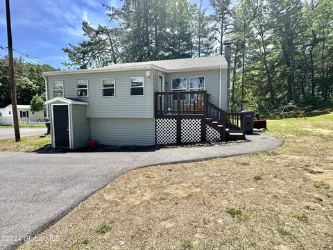 39 Minnesota Ave, Queensbury, NY 12804