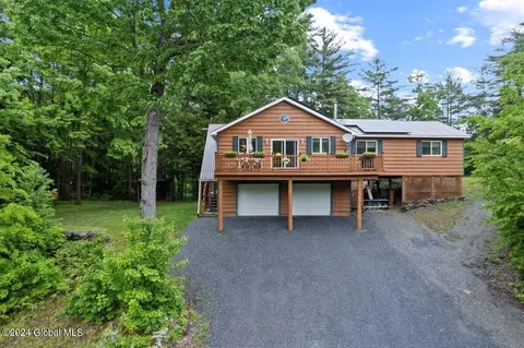 63 Starbuck Hill Rd, Chestertown, NY 12817