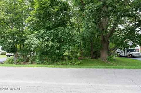 7 Sawyer Pl, Albany, NY 12208