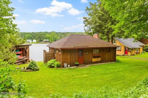38 Circle Dr, East Berne, NY 12059