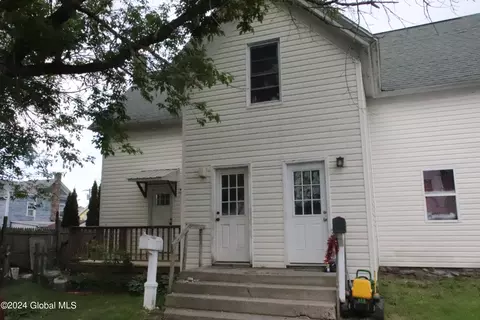 9-11 2nd St, Hoosick Falls, NY 12090