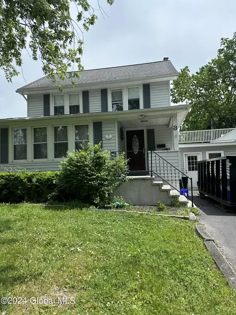 3 Indiana Ave, Rensselaer, NY 12144