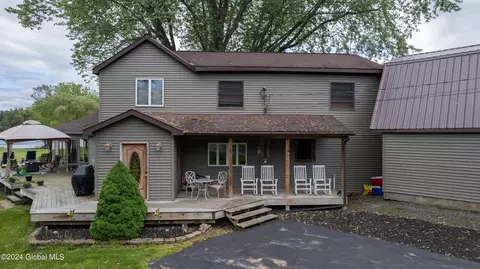 209 Priddle Point Rd, Gloversville, NY 12078