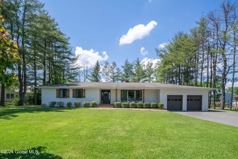 3 S Devitt Rd, Waterford, NY 12188