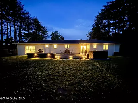 Exterior - 3 S Devitt Rd, Waterford, NY 12188 photo 15 of 17