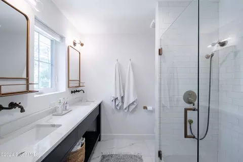 Bath - 3 S Devitt Rd, Waterford, NY 12188 photo 6 of 7