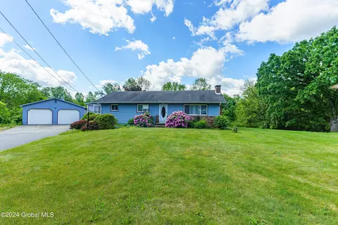 12 Clarks Mills Rd, Greenwich, NY 12834