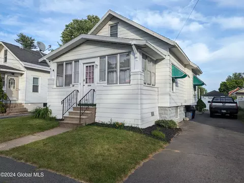18 Elliott Ave, Schenectady, NY 12304
