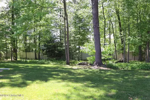 Exterior - 4 Praise Ln, Glenville, NY 12302 photo 5 of 9