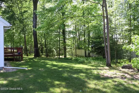 Exterior - 4 Praise Ln, Glenville, NY 12302 photo 6 of 9