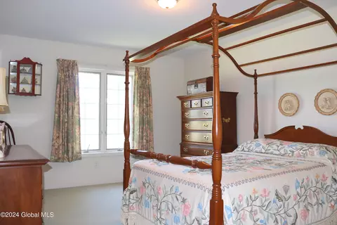 Bedroom - 4 Praise Ln, Glenville, NY 12302 photo 1 of 10
