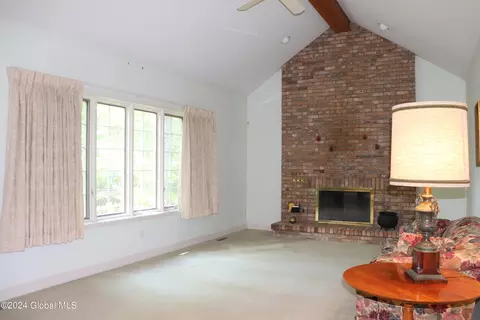 Living - 4 Praise Ln, Glenville, NY 12302 photo 5 of 5