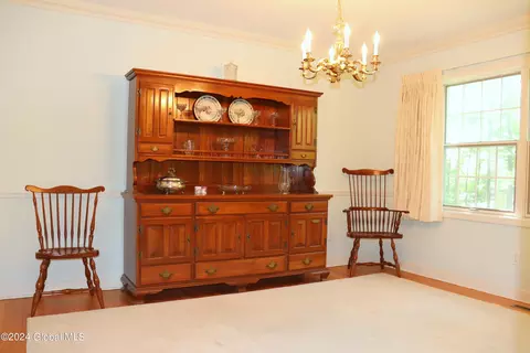 Dining - 4 Praise Ln, Glenville, NY 12302 photo 1 of 2