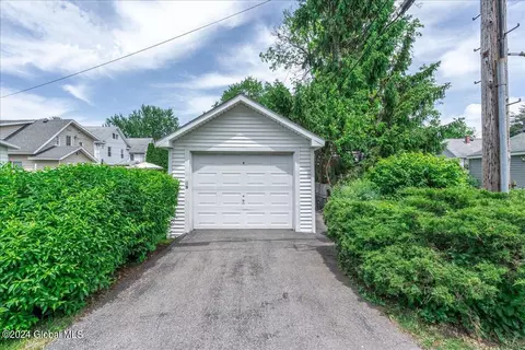 1102 Baker Ave, Schenectady, NY 12309 photo 42