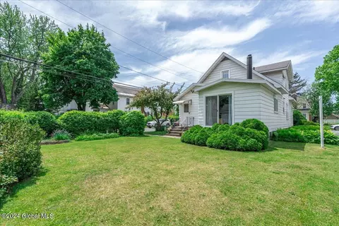 1102 Baker Ave, Schenectady, NY 12309 photo 39