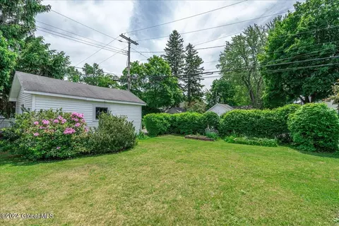 1102 Baker Ave, Schenectady, NY 12309 photo 43