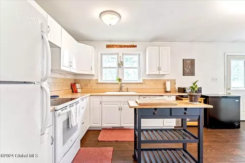 209 Sherman Ave, Troy, NY 12180 photo 10