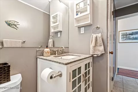 209 Sherman Ave, Troy, NY 12180 photo 18