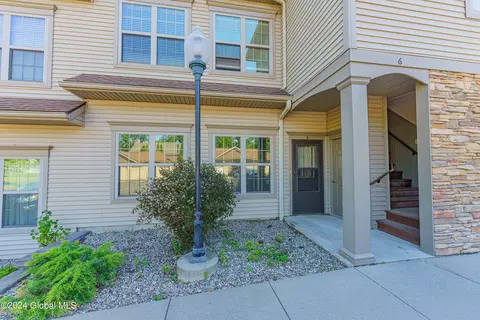 73 Saratoga Rd # 5, Schenectady, NY 12302