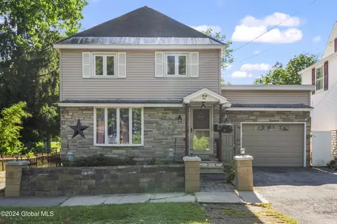 46 Bloomingdale Ave, Gloversville, NY 12078