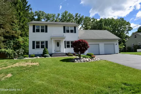 5 Velina Dr, Albany, NY 12203