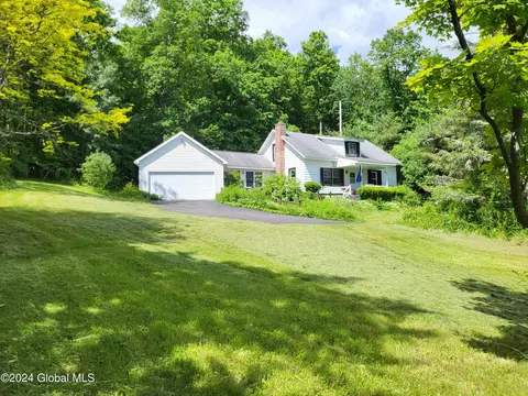 149142 Prospect Ter, Altamont, NY 12009