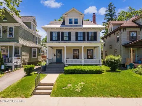 1126 Waverly Pl, Schenectady, NY 12308