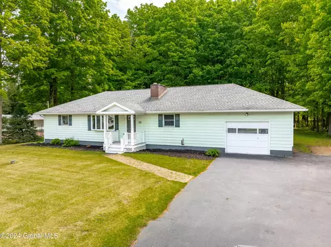 917 County Route 28, Valatie, NY 12184